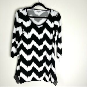 Peter Nygard scoop neck black white chevron quarter sleeve top womens PS